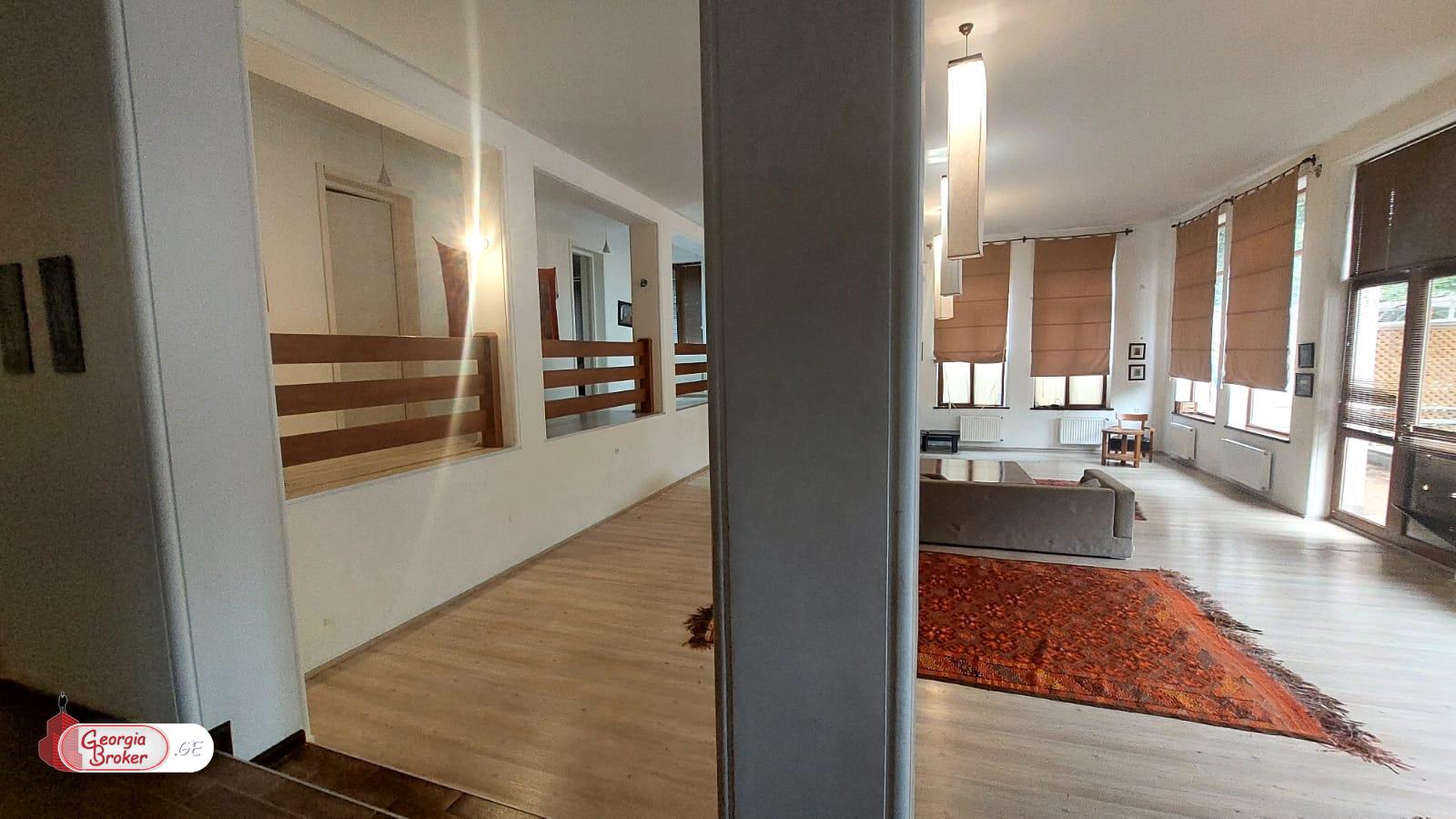 nearly repaired 9-room house for sale